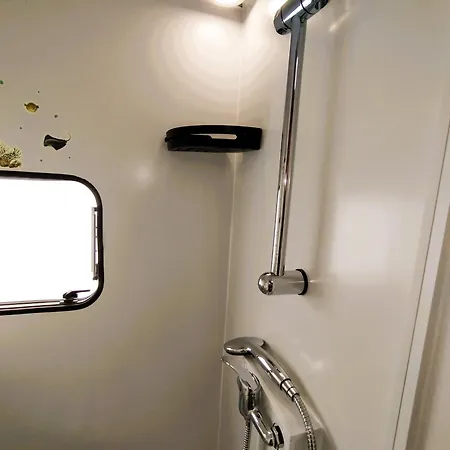 Ella's Camper *